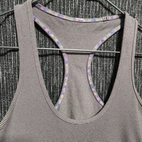 Lululemon Size 6ish Striped Purple And Grey Women's Tank Top - Picture 2 of 4